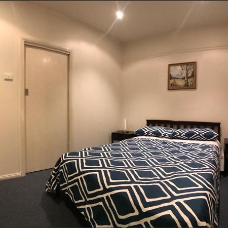 Malvern Backpackers メルボルン エクステリア 写真