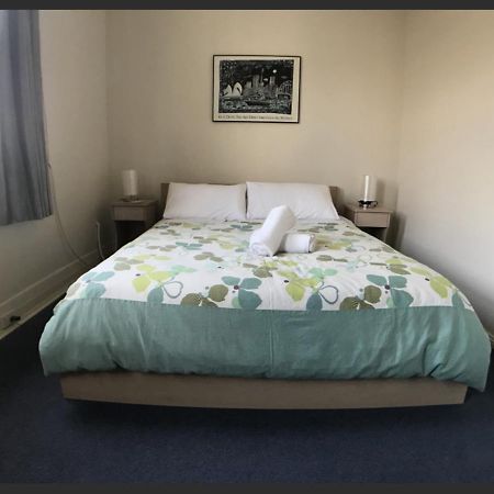Malvern Backpackers メルボルン エクステリア 写真