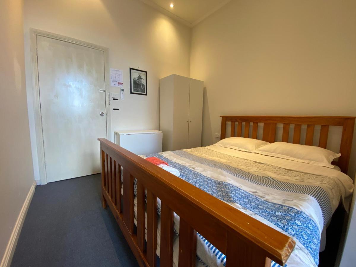 Malvern Backpackers メルボルン エクステリア 写真