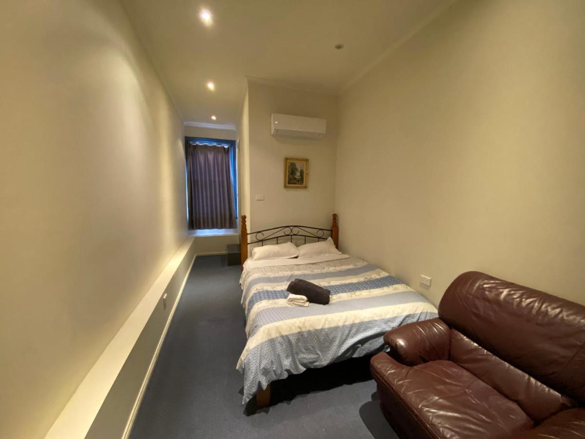 Malvern Backpackers メルボルン エクステリア 写真