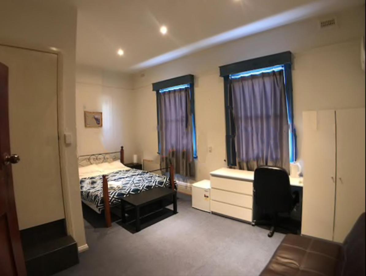 Malvern Backpackers メルボルン エクステリア 写真